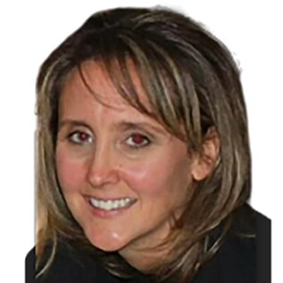Headshot of Kim Crepeau, Sr. Tapered Account Manager, Order Management, Customer Service 
