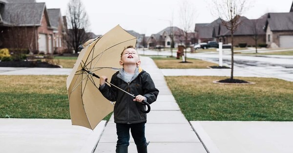 We’re here to help you through the storm with information on how to select the right contractor, tips on navigating insurance claims and a guide for your restoration process.